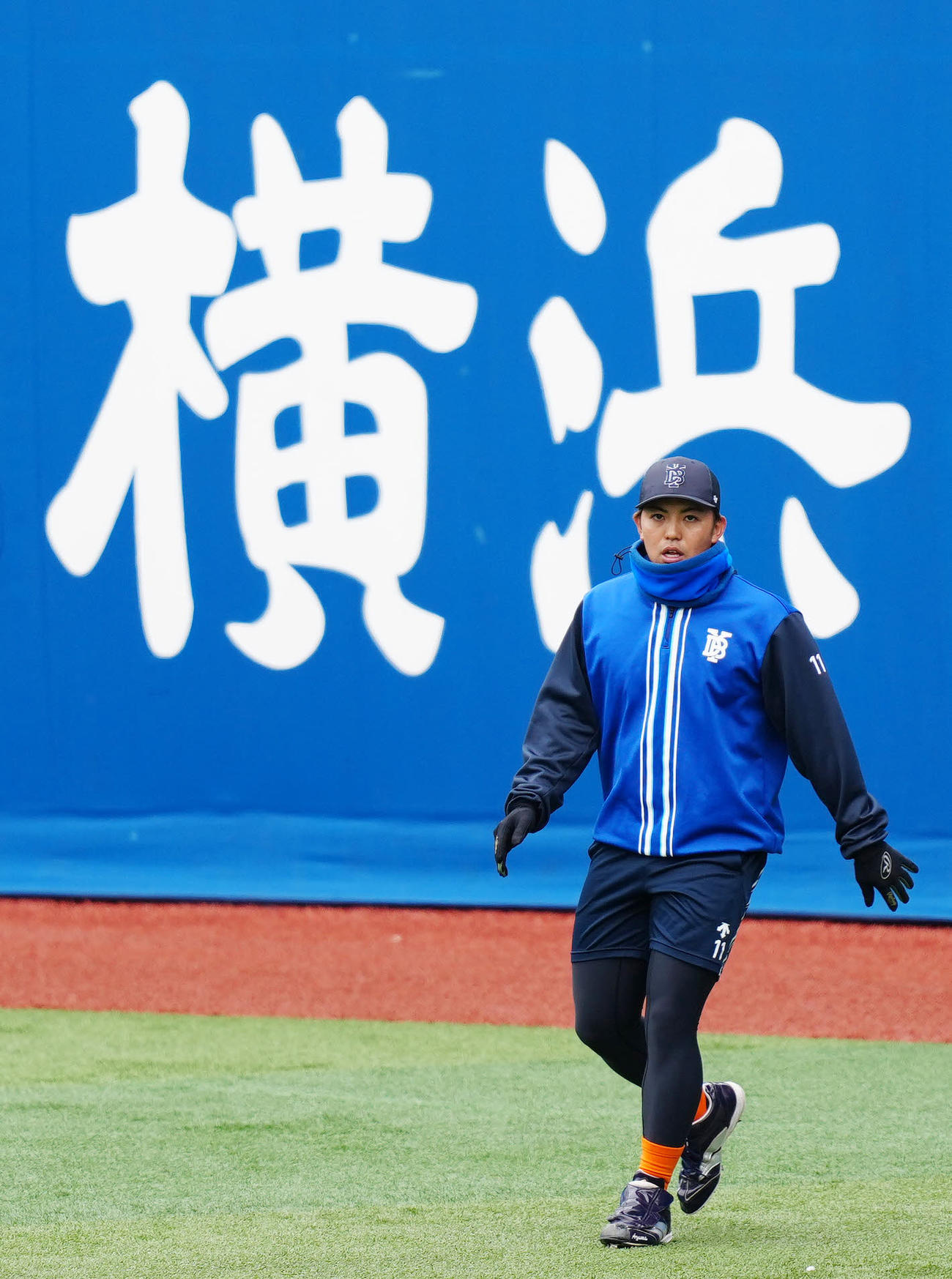練習に臨むDeNA東（撮影・江口和貴）