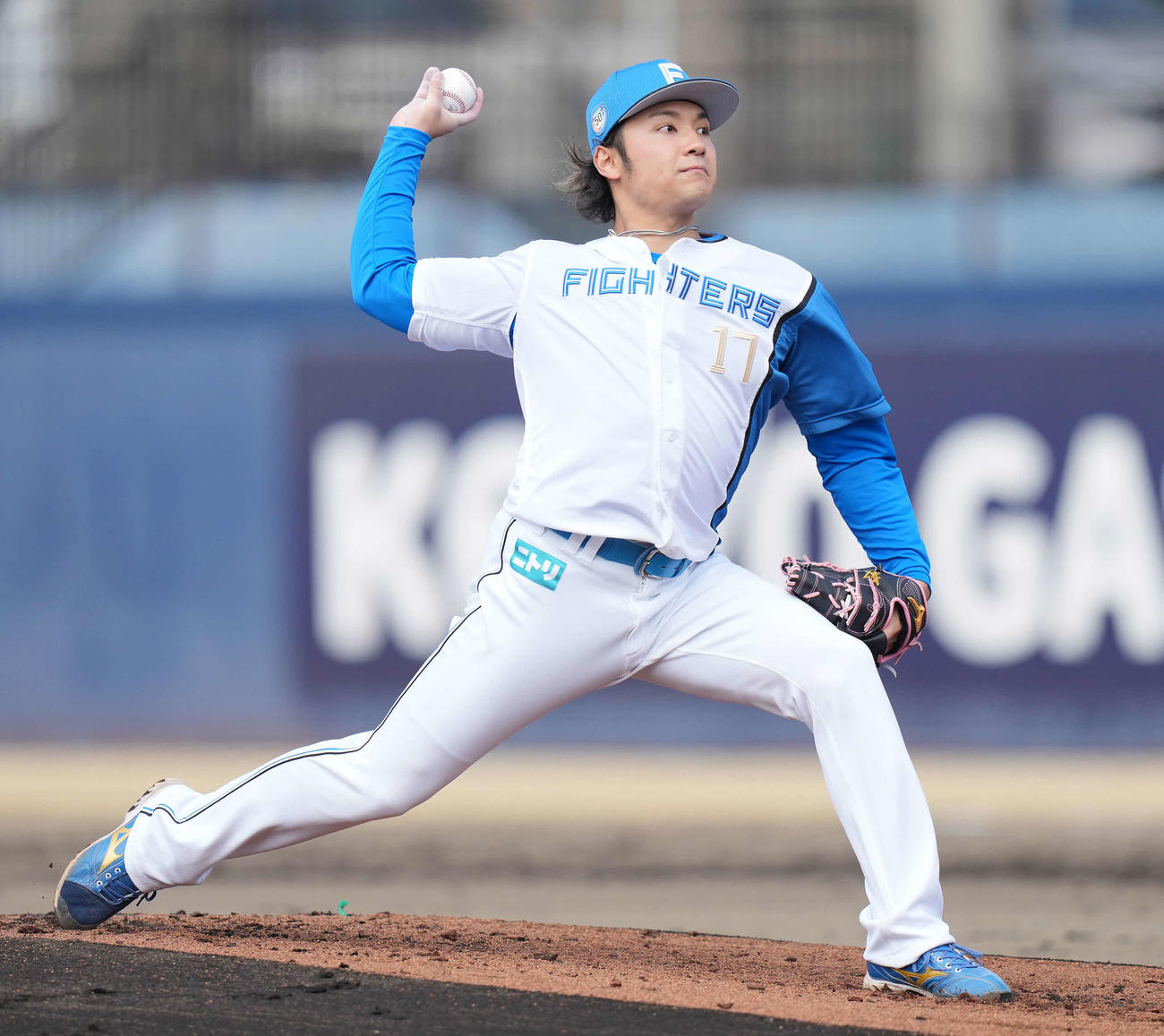 日本ハム対西武　先発し力投する日本ハム伊藤（撮影・鈴木みどり）