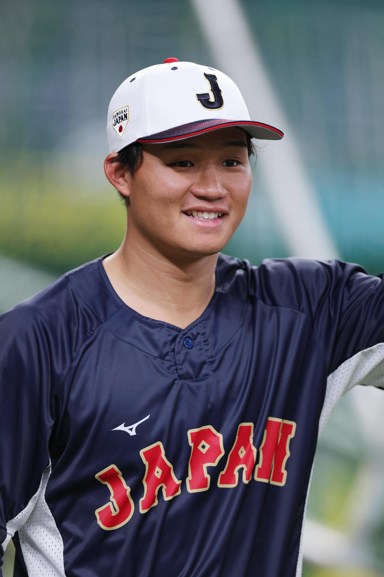 欧州対日本　練習で笑顔を見せる森下翔（撮影・前田充）