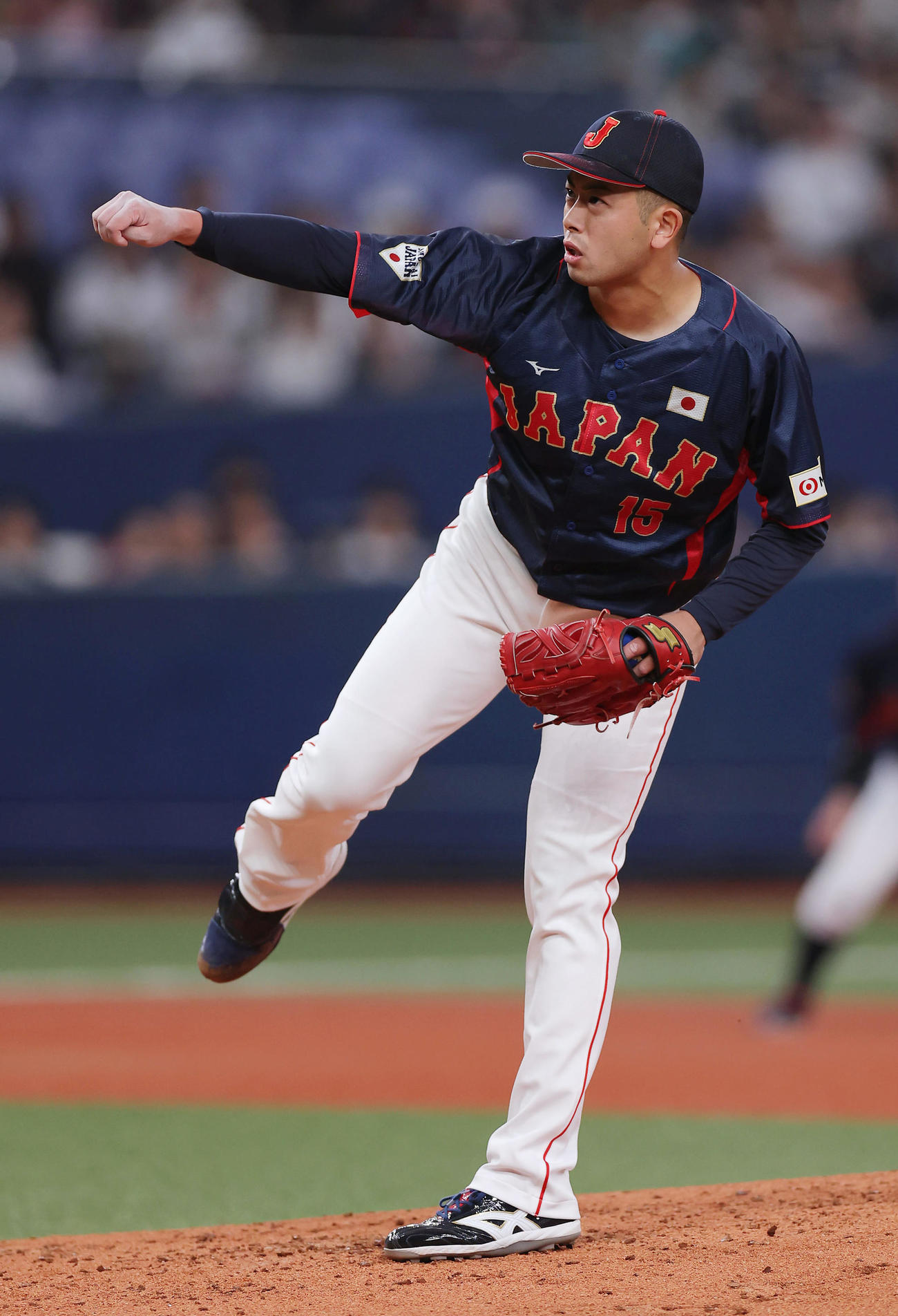 欧州対日本　力投する日本3番手の松山（撮影・前田充）