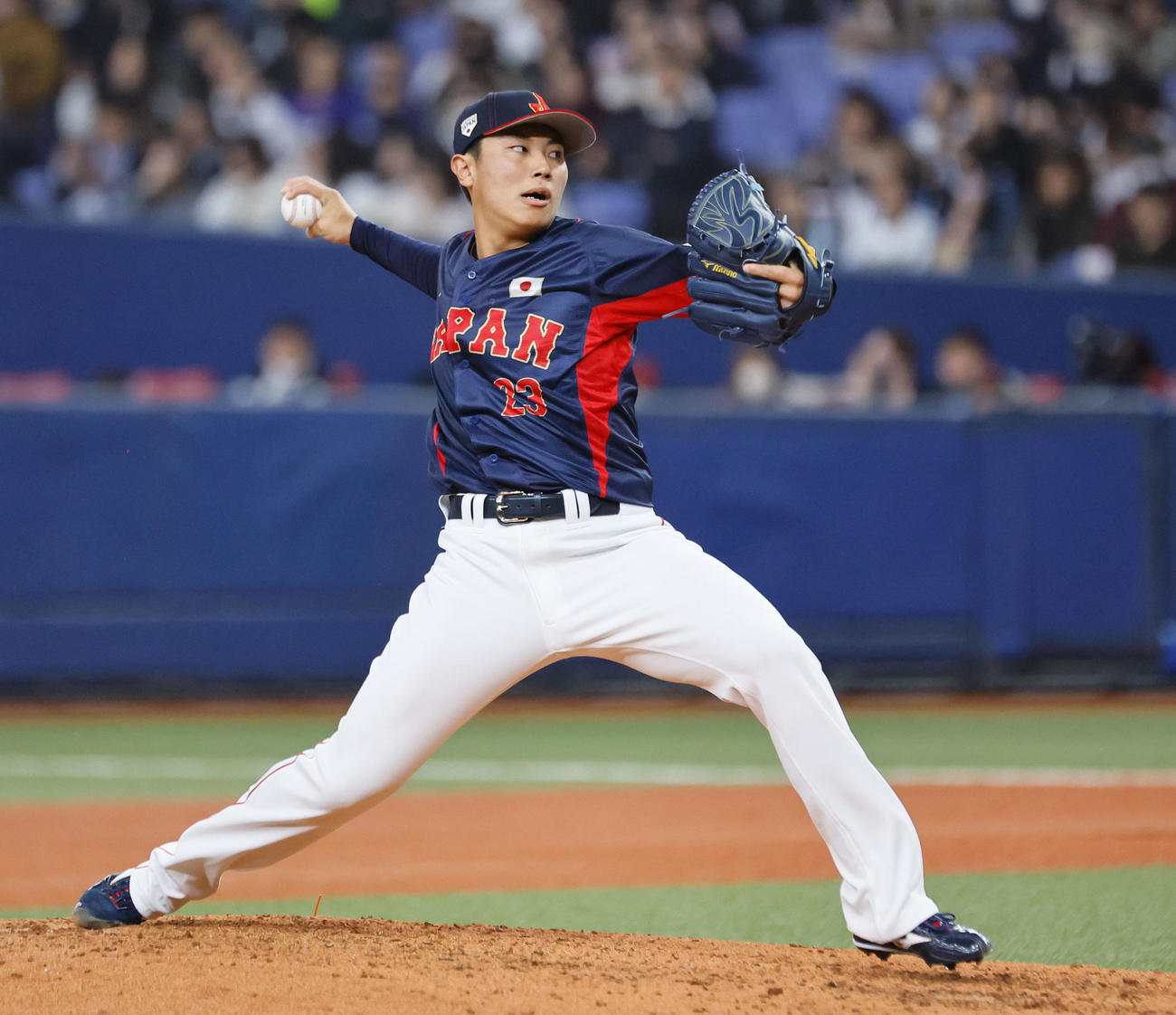 欧州対日本　5回、4番手で登板した日本渡辺（撮影・藤尾明華）