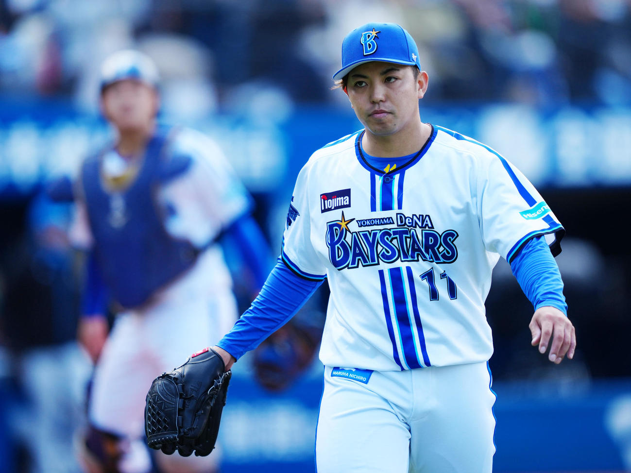 DeNA対日本ハム　3回表終了後、ベンチに引き揚げるDeNA先発の東（撮影・江口和貴）