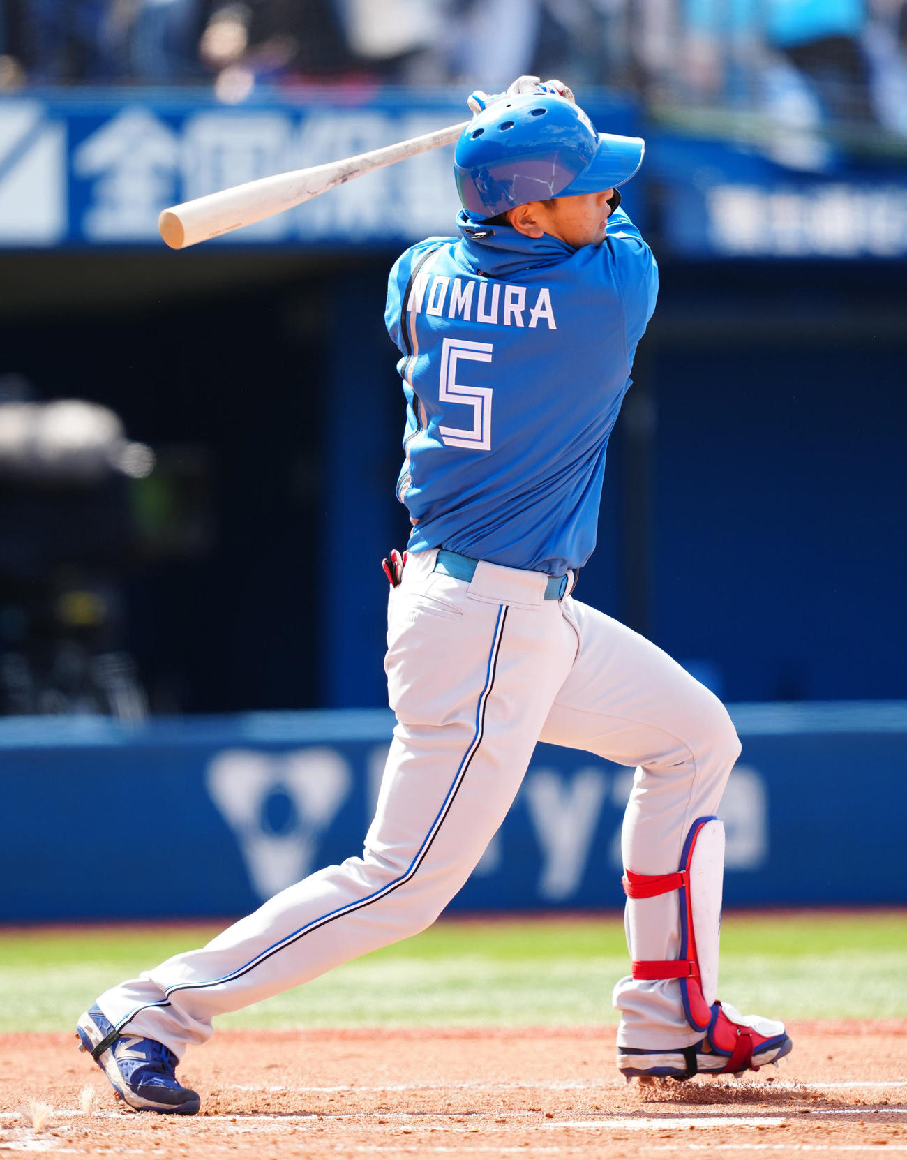 DeNA対日本ハム　2回表日本ハム無死、左越え先制ソロ本塁打を放つ野村（撮影・江口和貴）