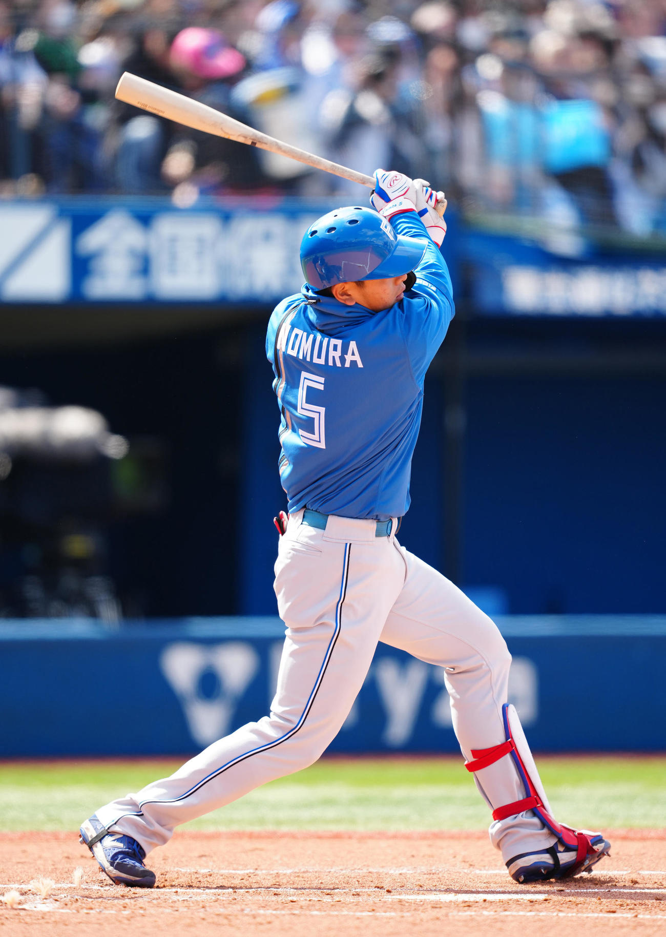 DeNA対日本ハム　2回表日本ハム無死、左越え先制ソロ本塁打を放つ野村（撮影・江口和貴）