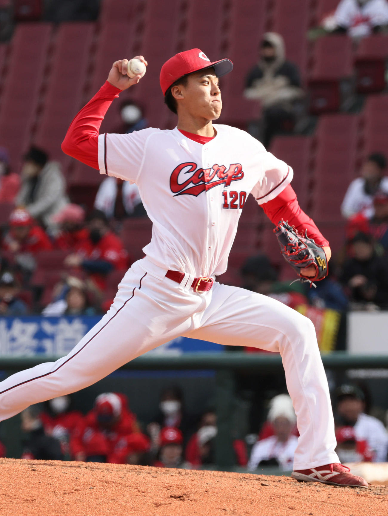 広島対中日　9回表中日、広島5番手、育成1位の杉田（撮影・加藤孝規）