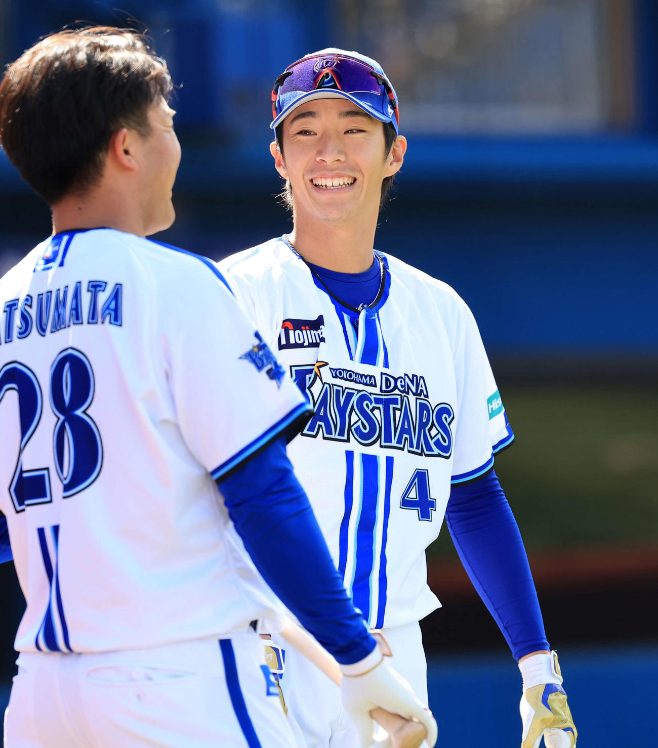 DeNA対西武　試合前、笑顔のDeNA度会（撮影・浅見桂子）