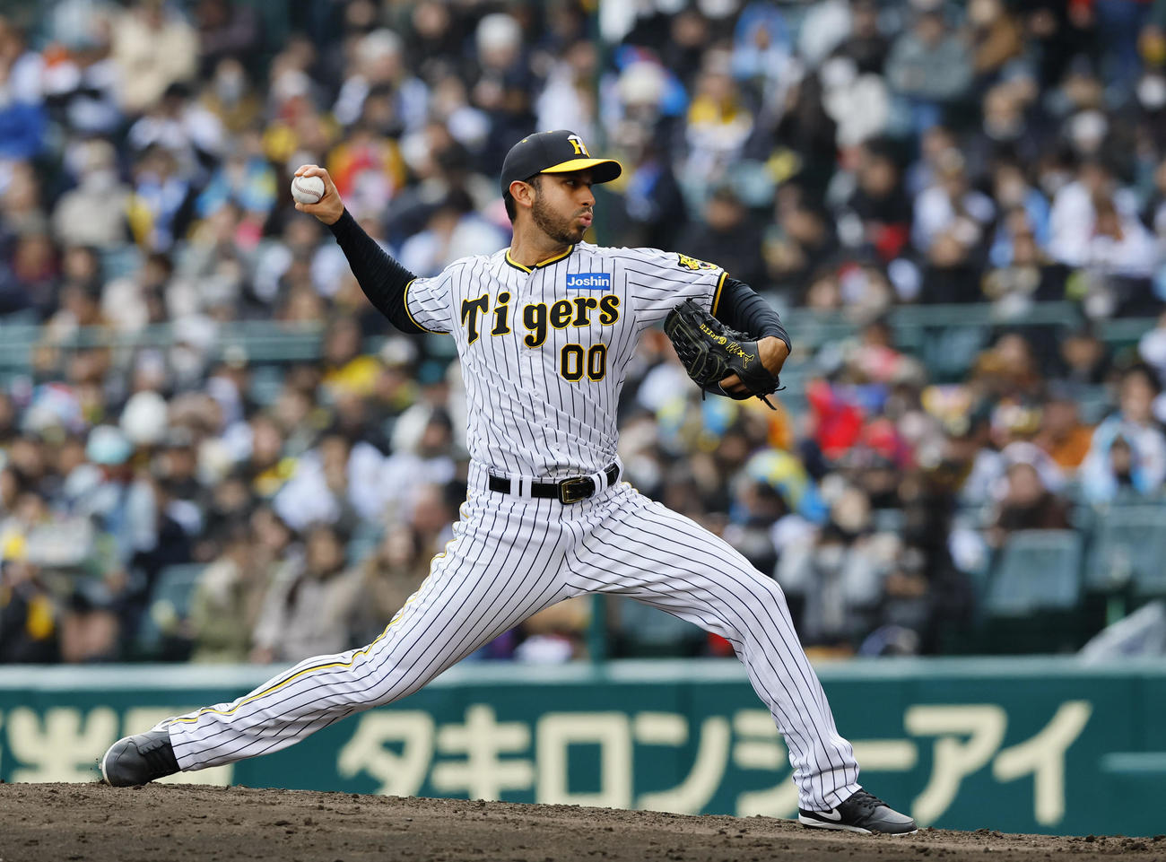 阪神対ヤクルト　6回、3番手で登板した阪神ゲラ（撮影・藤尾明華）