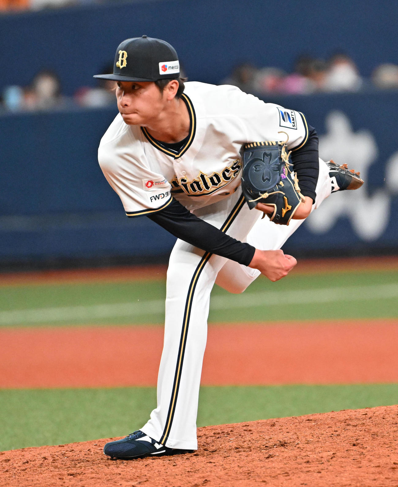 オリックス対巨人　オリックス5番手の権田（撮影・石井愛子）