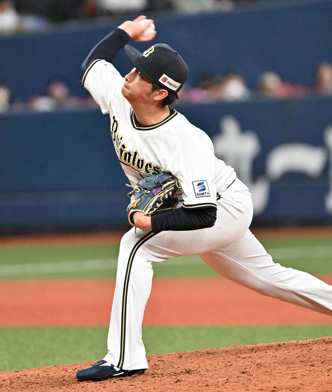 オリックス対巨人　オリックス5番手の権田（撮影・石井愛子）