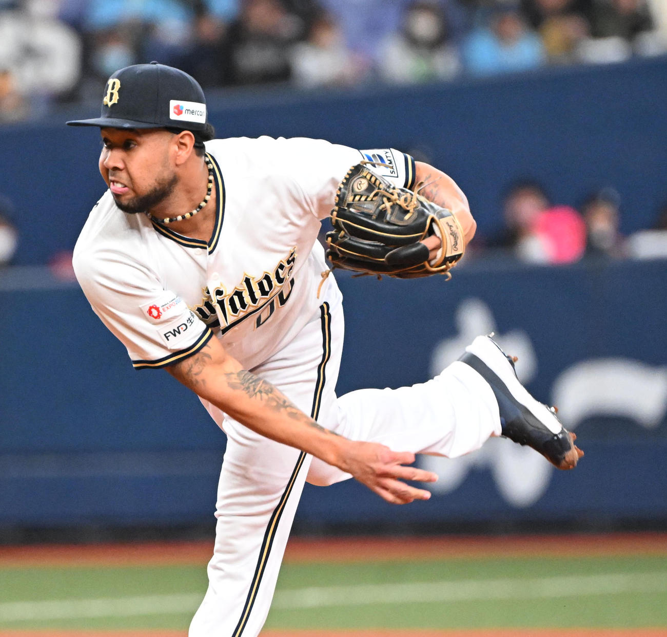 オリックス対ヤクルト　先発するオリックス・エスピノーザ（撮影・和賀正仁）