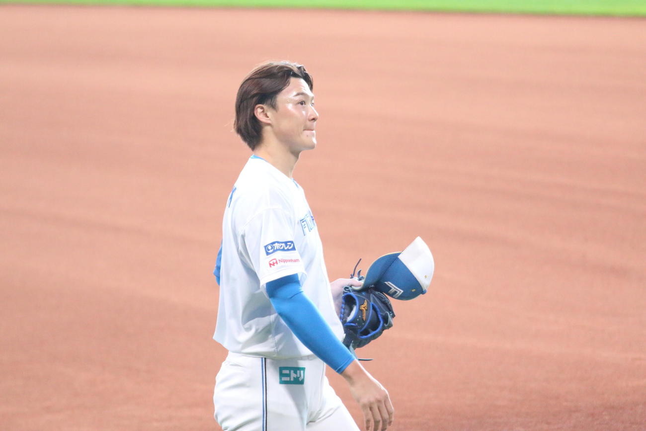 3月10日にエスコンフィールドで行われた残留練習に参加した日本ハム山崎