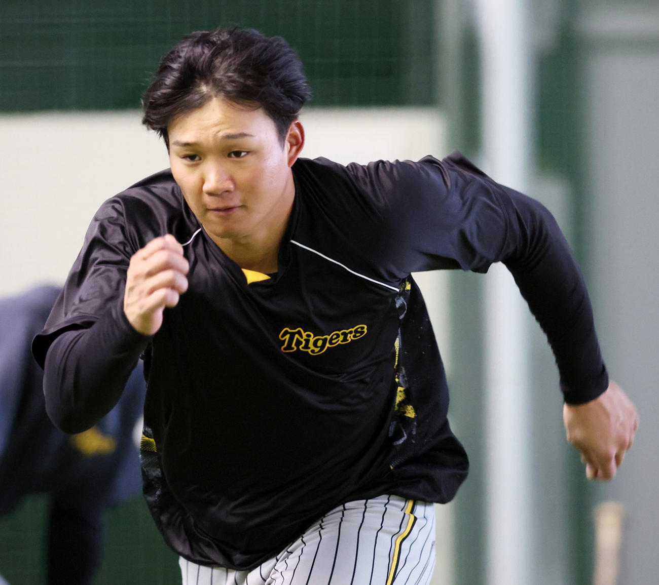 ロッテ対阪神　駆け出す森下（撮影・加藤哉）