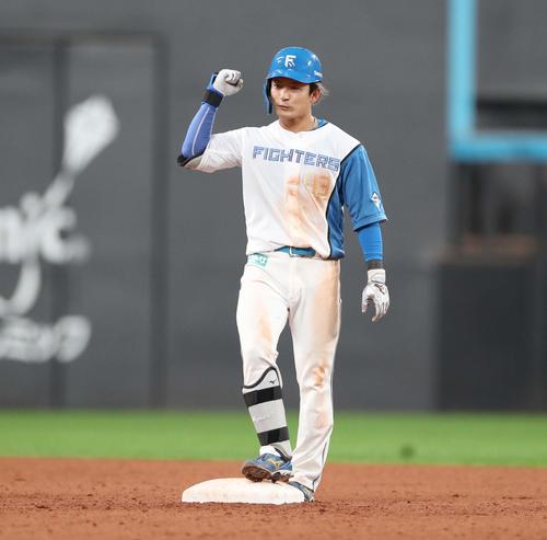 日本ハム】水野達稀が3回適時二塁打＆9回同点の適時二塁打 開幕