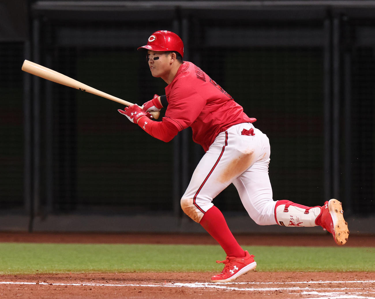 日本ハム対広島　6回表広島2死一、二塁、小園は左前適時打を放つ（撮影・佐藤翔太）