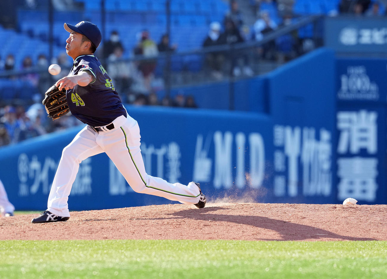 DeNA対ヤクルト　8回途中からマウンドに上がったヤクルト嘉弥真（撮影・たえ見朱実）