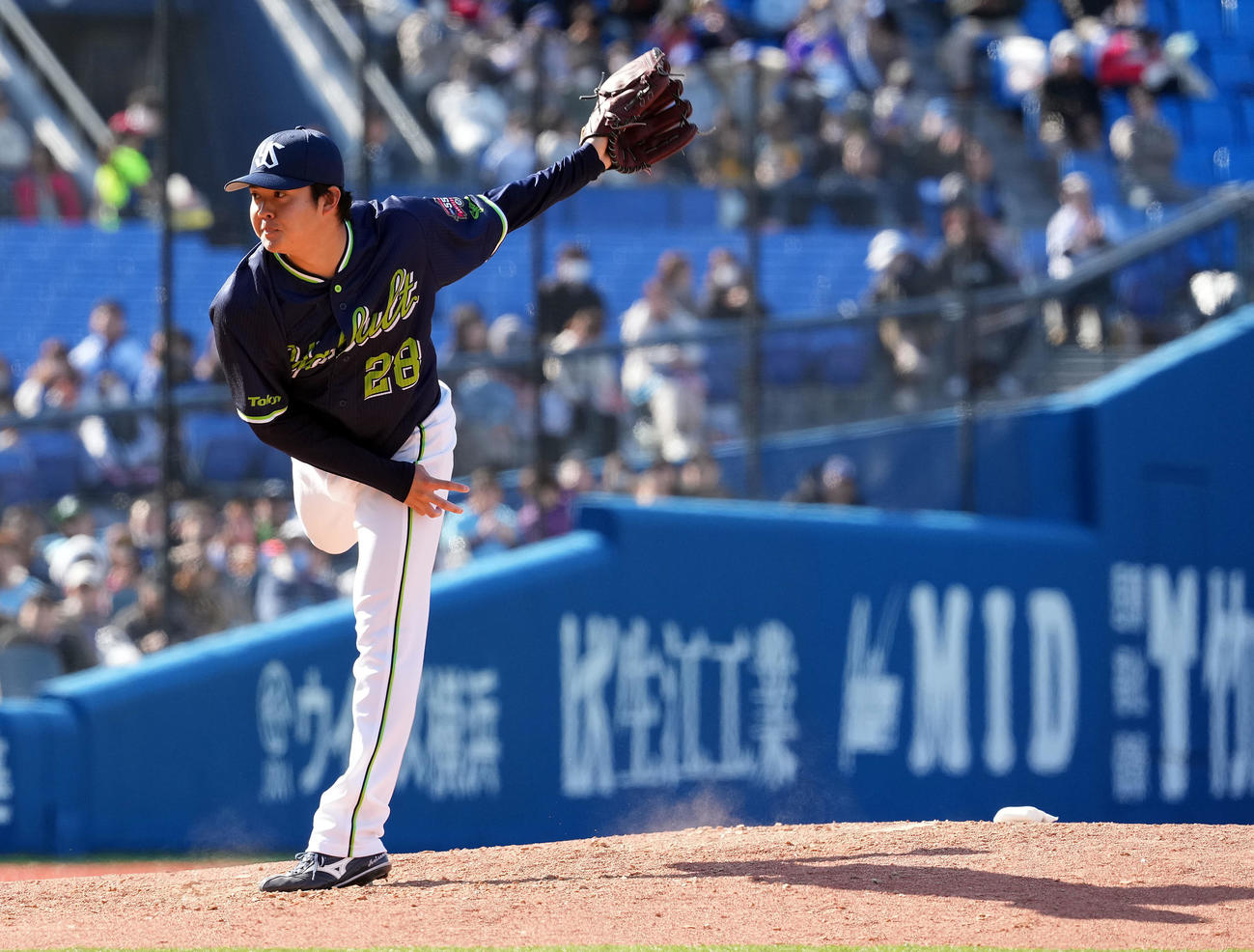 DeNA対ヤクルト　6回からマウンドに上がったヤクルト松本健（撮影・たえ見朱実）