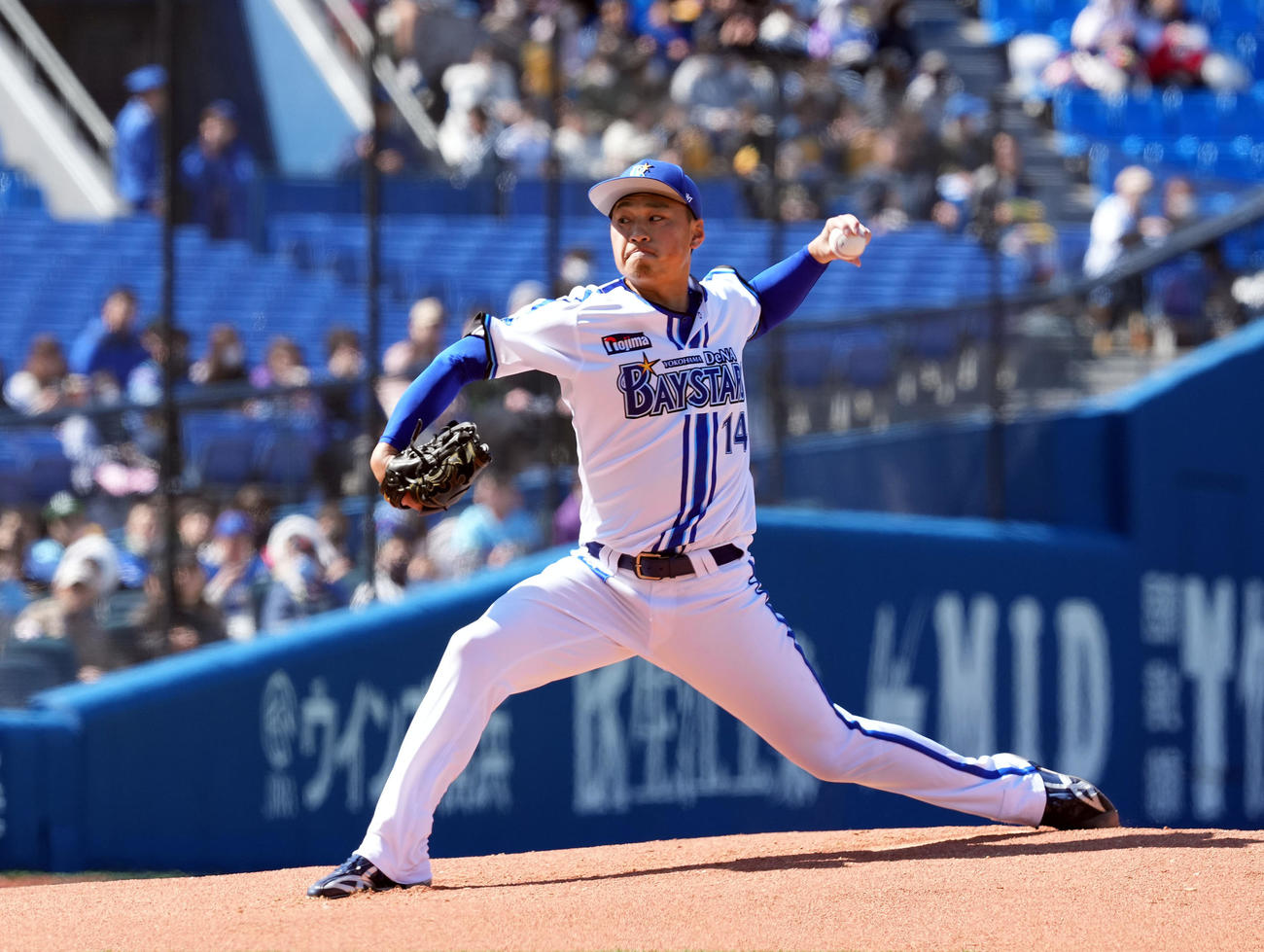 DeNA対ヤクルト　DeNAの先発石田健（撮影・たえ見朱実）