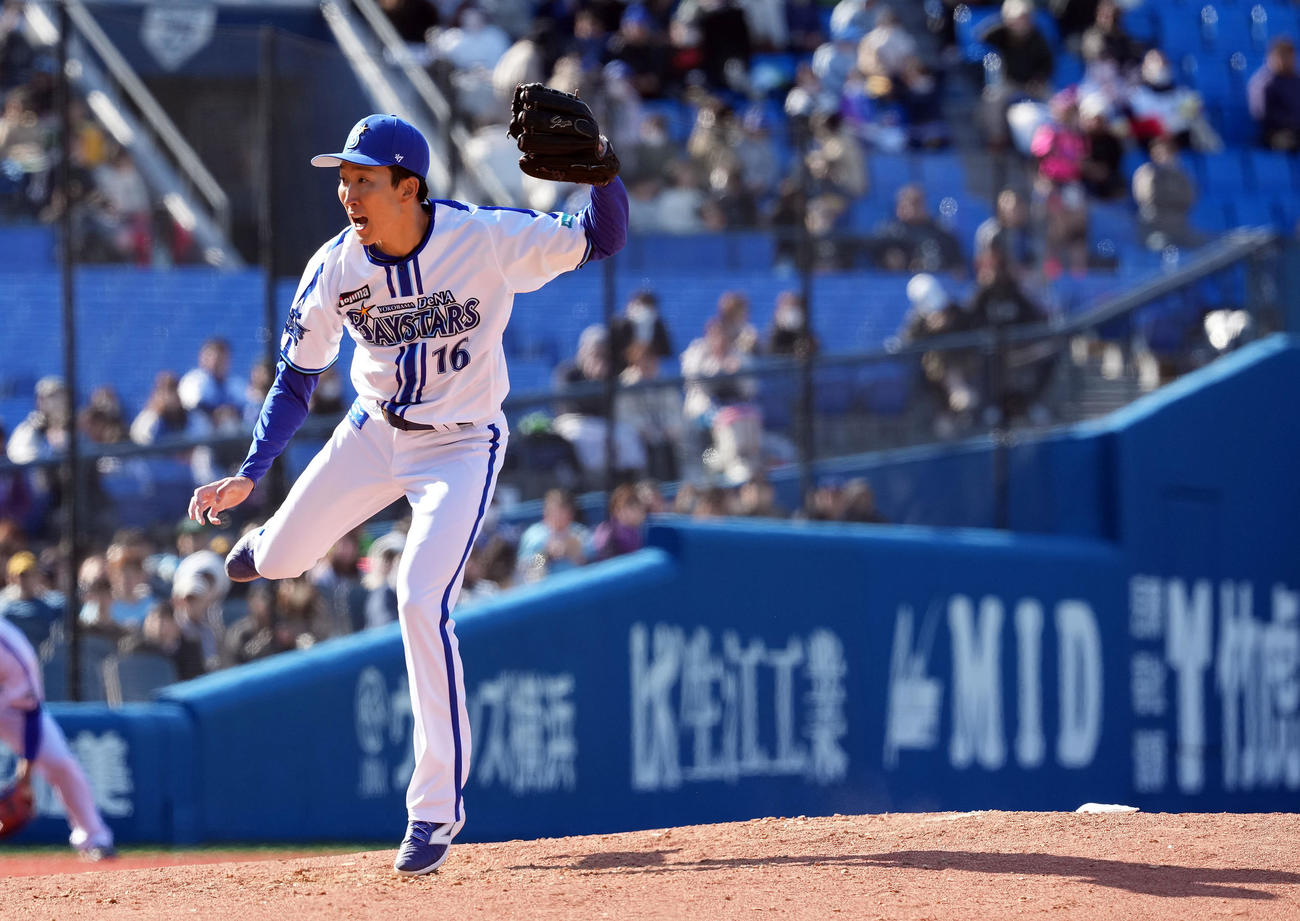 DeNA対ヤクルト　6回からマウンドに上がったDeNA大貫（撮影・たえ見朱実）