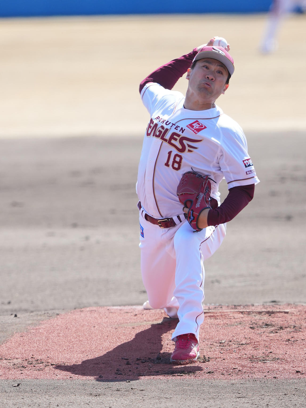 楽天対オリックス　力投する楽天先発の田中将（撮影・垰建太）