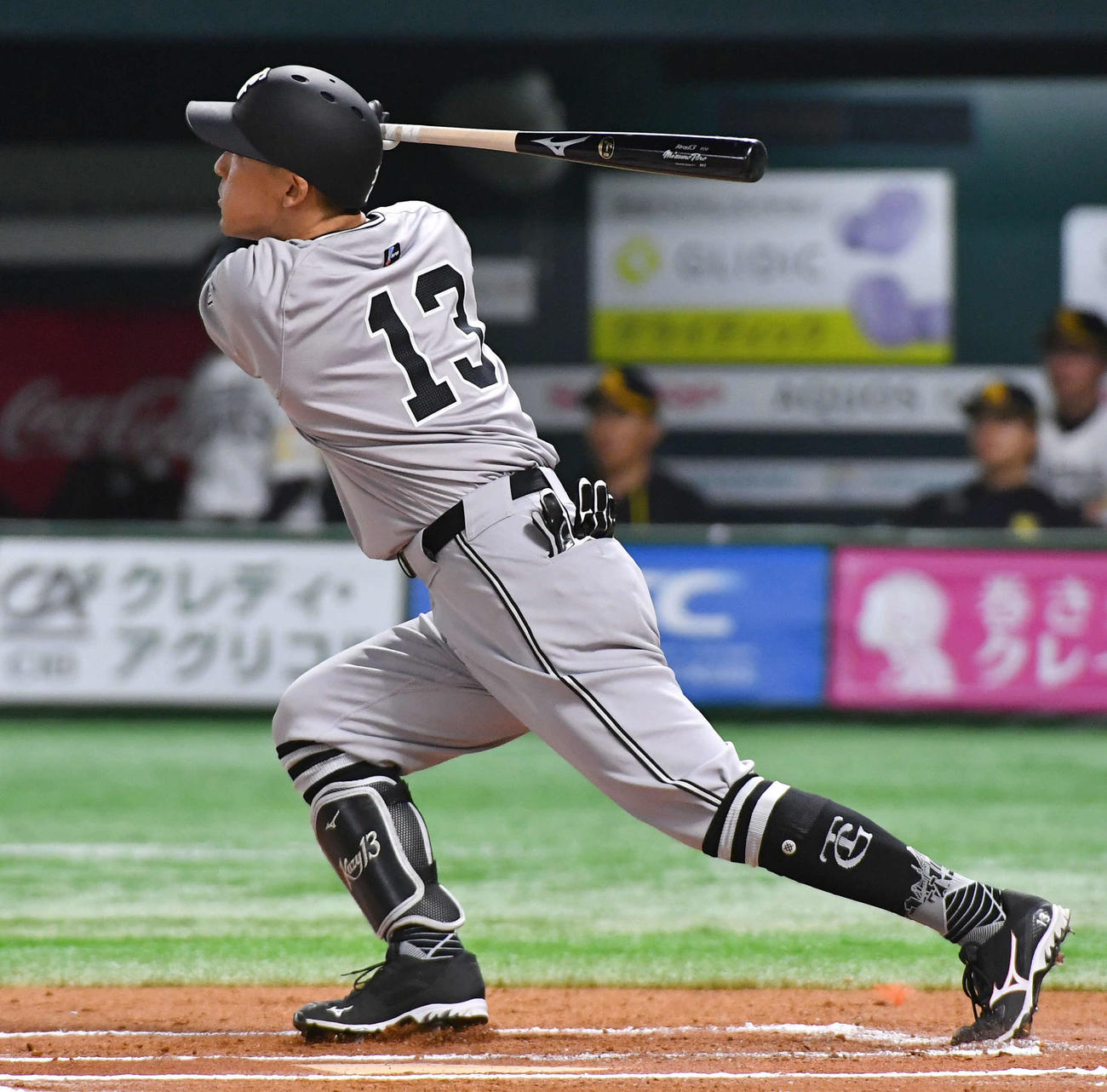 ソフトバンク対巨人　6回表巨人1死、梶谷は右越え本塁打を放つ（撮影・岩下翔太）