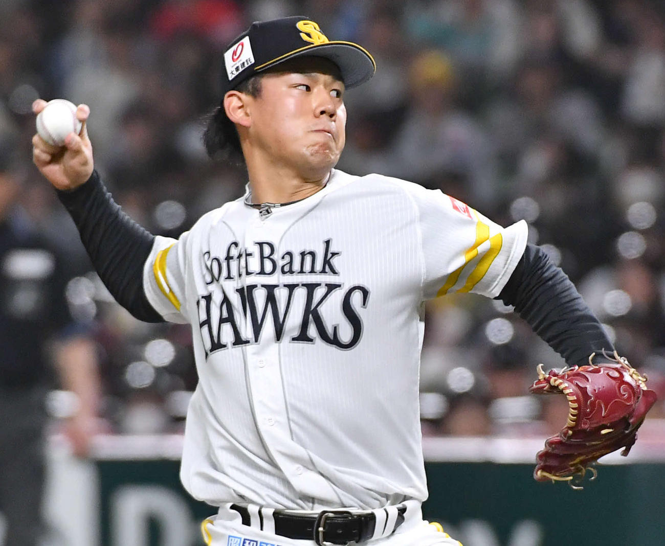 ソフトバンク対巨人　8回表から登板した、ソフトバンク4番手の岩井（撮影・岩下翔太）