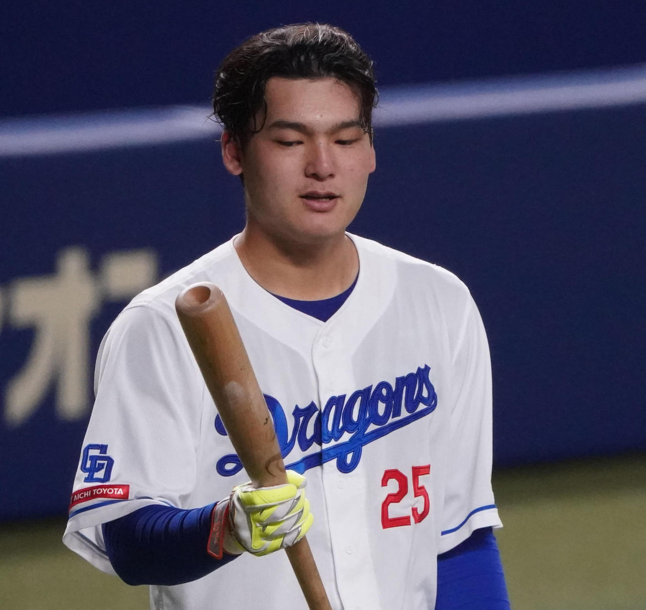 打撃練習をする石川昂（撮影・森本幸一）