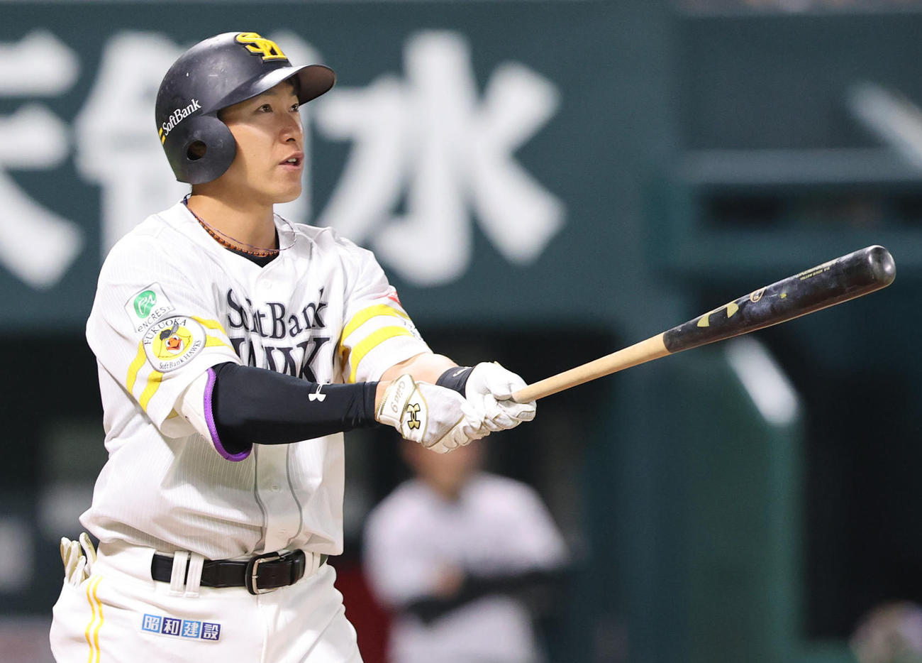 ソフトバンク対巨人　1回裏ソフトバンク1死一、二塁、柳田は右越えに先制となる3点本塁打を放つ（撮影・梅根麻紀）