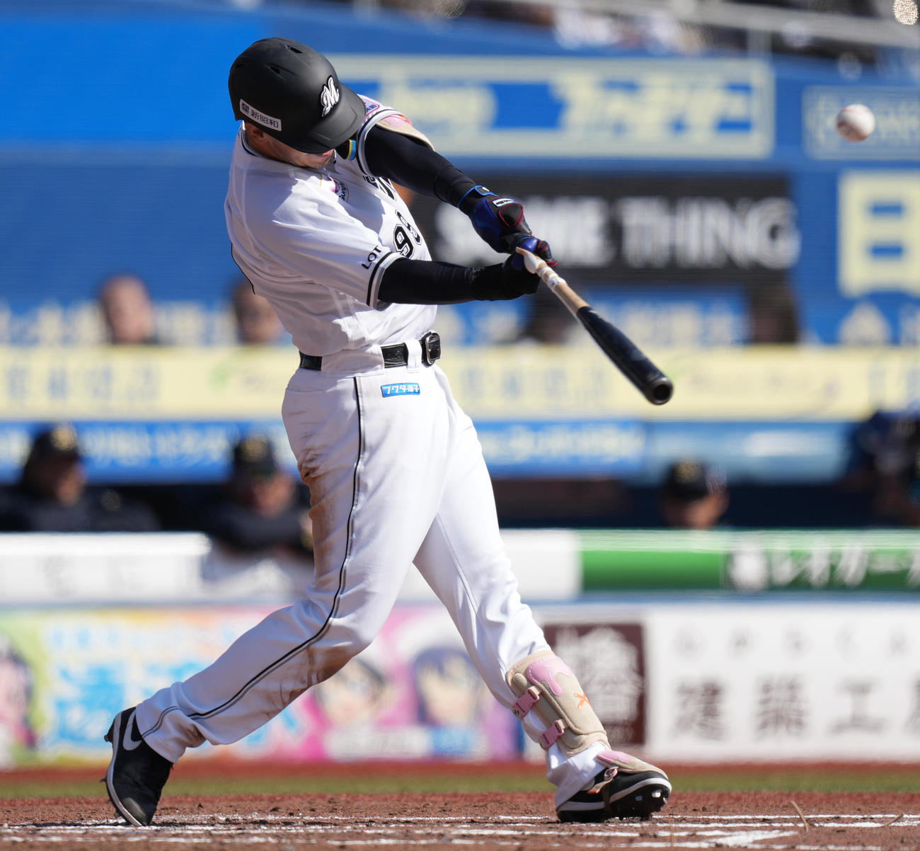 ロッテ対オリックス　2回裏ロッテ2死、右越えソロ本塁打を放つソト（撮影・鈴木みどり）