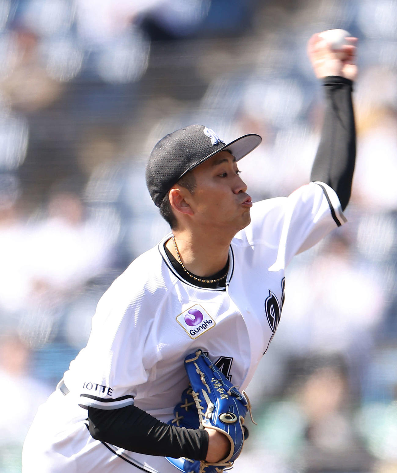 ロッテ対オリックス　先発登板するロッテ小島（撮影・河田真司）