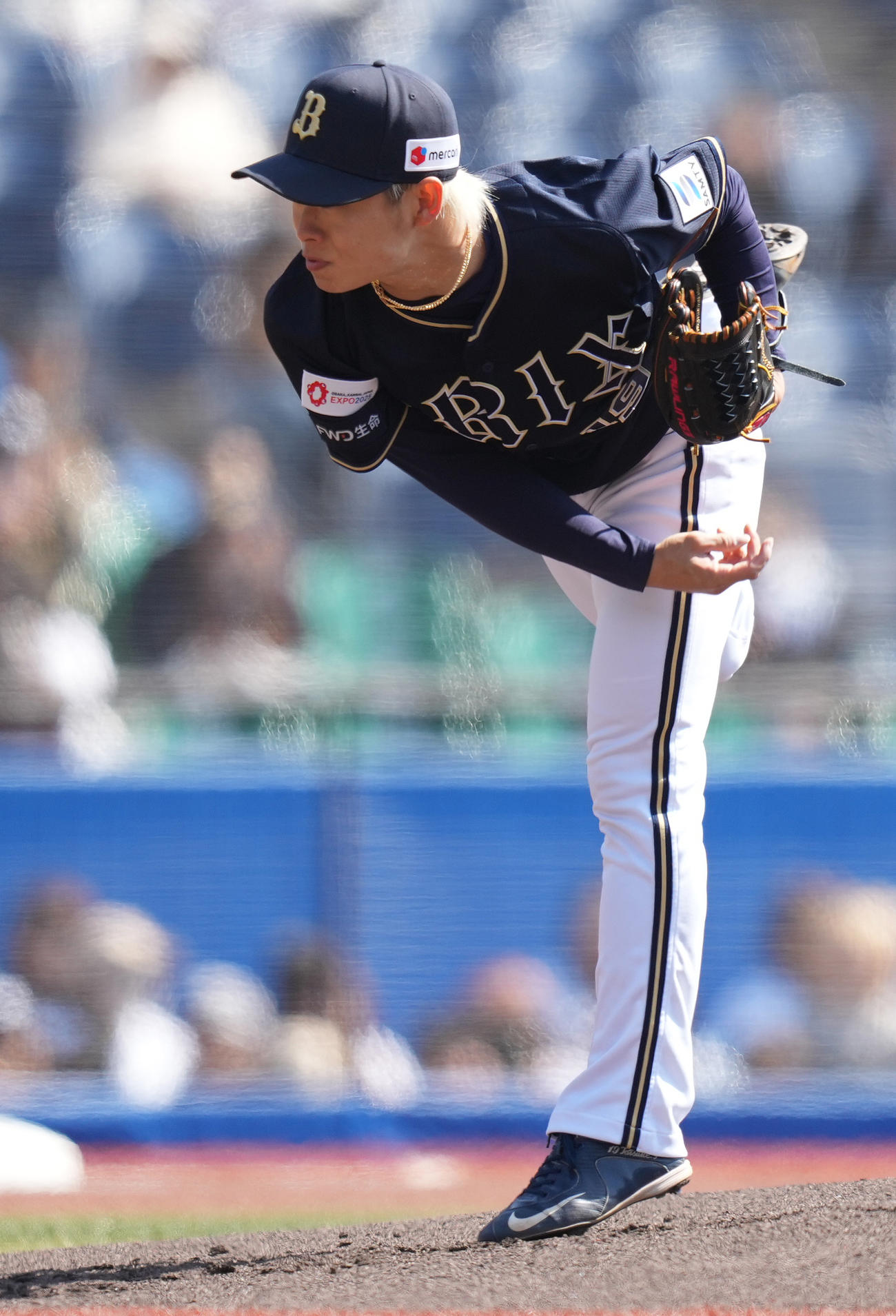 ロッテ対オリックス　先発し力投するオリックス山岡（撮影・鈴木みどり）