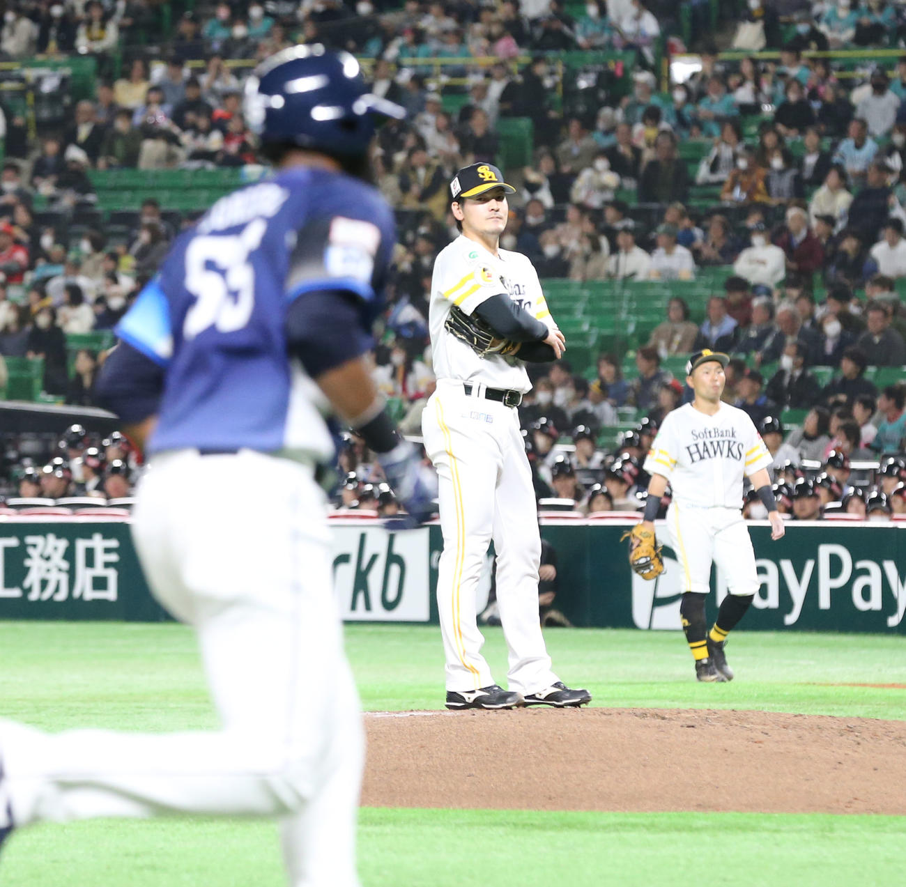 ソフトバンク対西武　4回表西武2死二塁、コルデロに右越え逆転2点本塁打を浴びた有原（撮影・梅根麻紀）