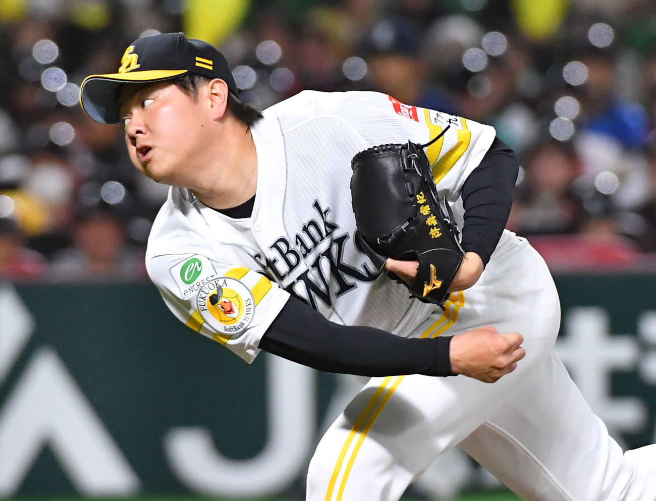 ソフトバンク対西武　7回表西武1死満塁から登板した、ソフトバンク4番手の津森（撮影・岩下翔太）