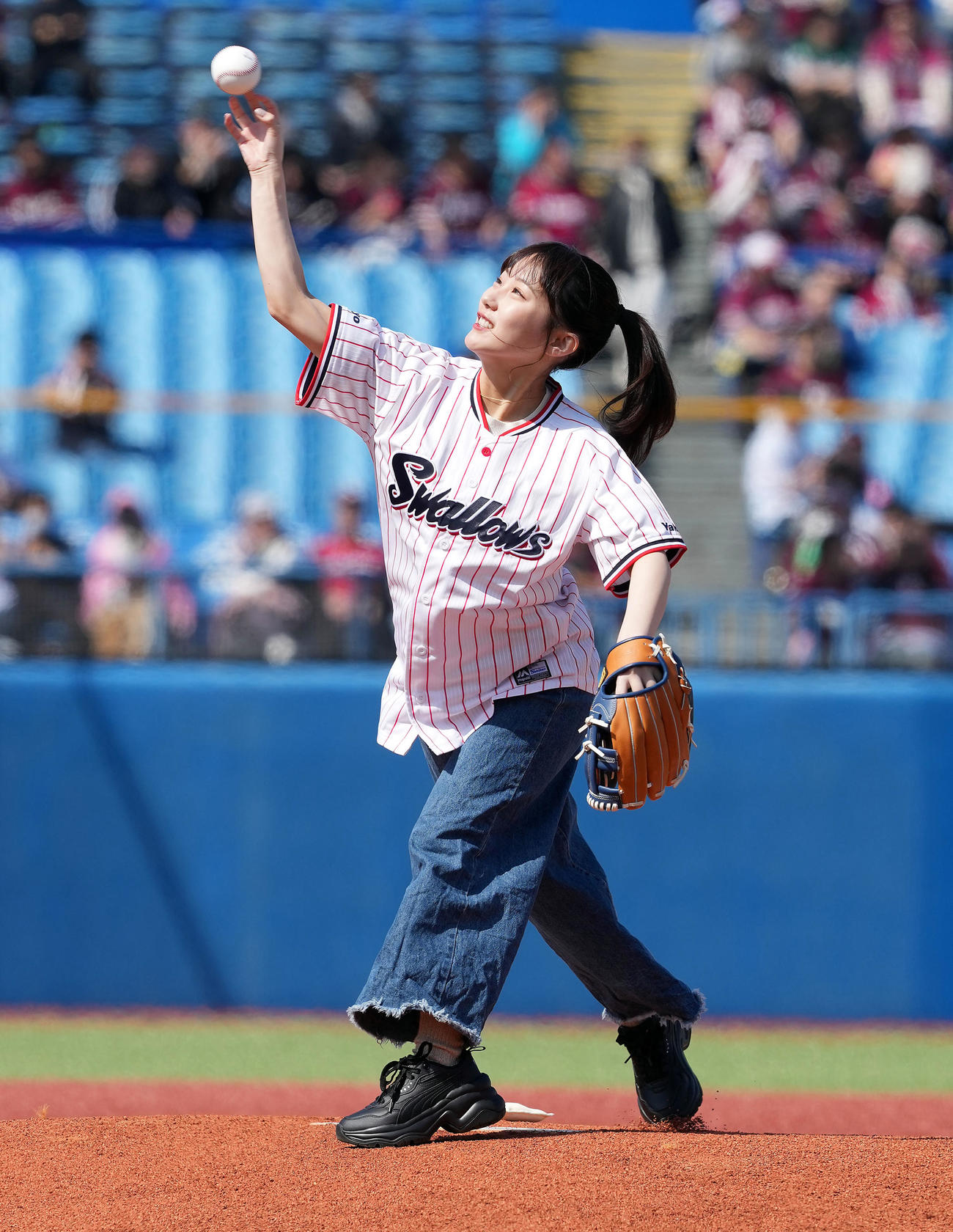 ヤクルト対楽天　始球式を務めた田中美久（撮影・たえ見朱実）
