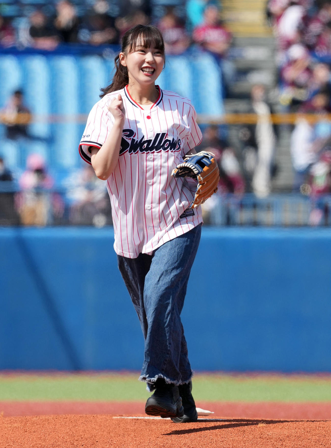ヤクルト対楽天　始球式を務めた田中美久（撮影・たえ見朱実）