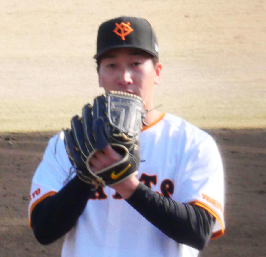 ノーワインドアップで投げ込む巨人大勢投手（撮影・上田悠太）