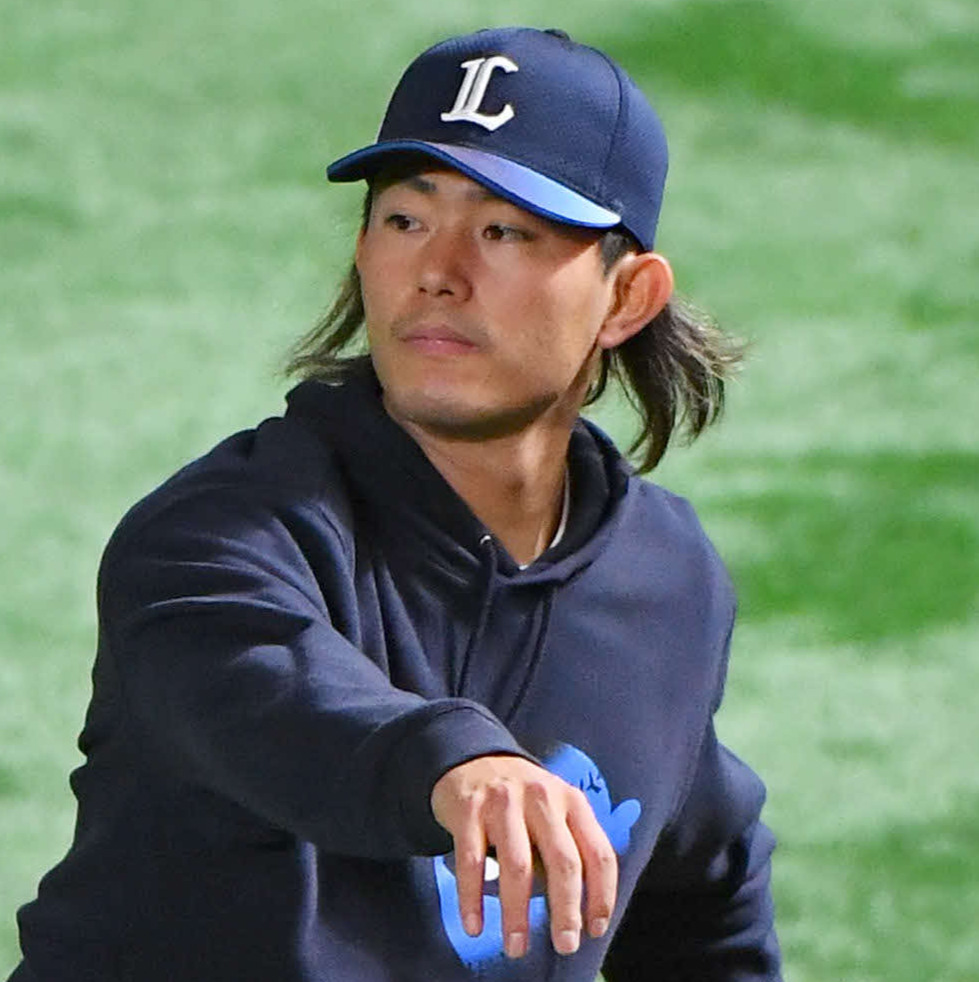 ソフトバンク対西武　キャッチボールを行う西武今井（撮影・岩下翔太）