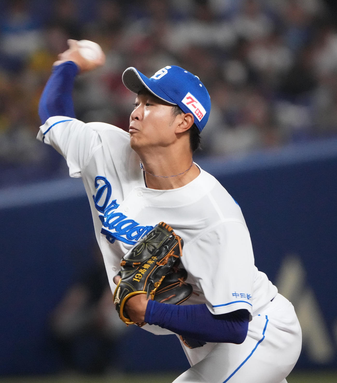 中日対阪神　1回表、登板する中日先発の高橋宏（撮影・森本幸一）
