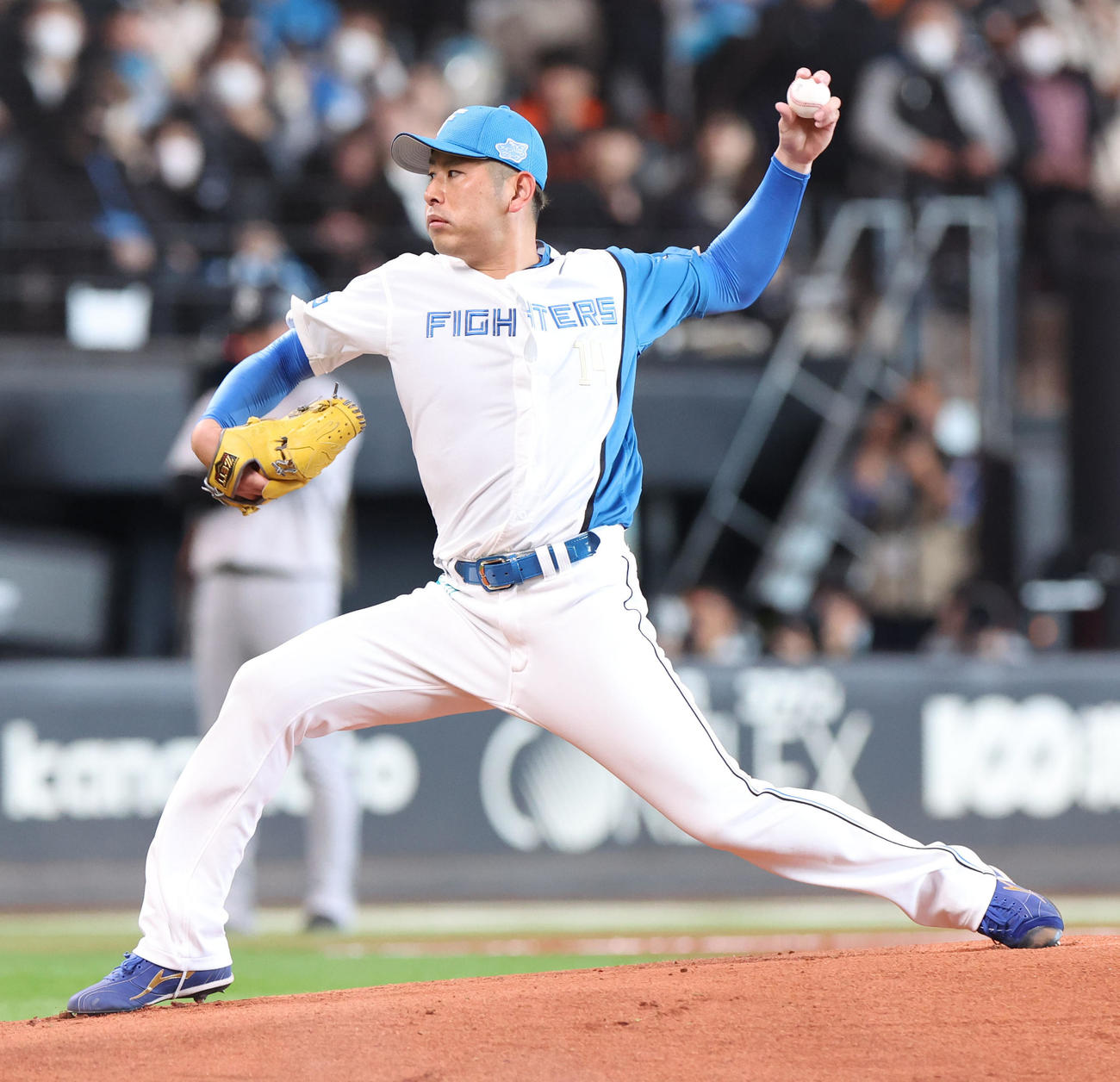 日本ハム対巨人　6回1失点と好投した日本ハム先発の加藤貴（撮影・佐藤翔太）