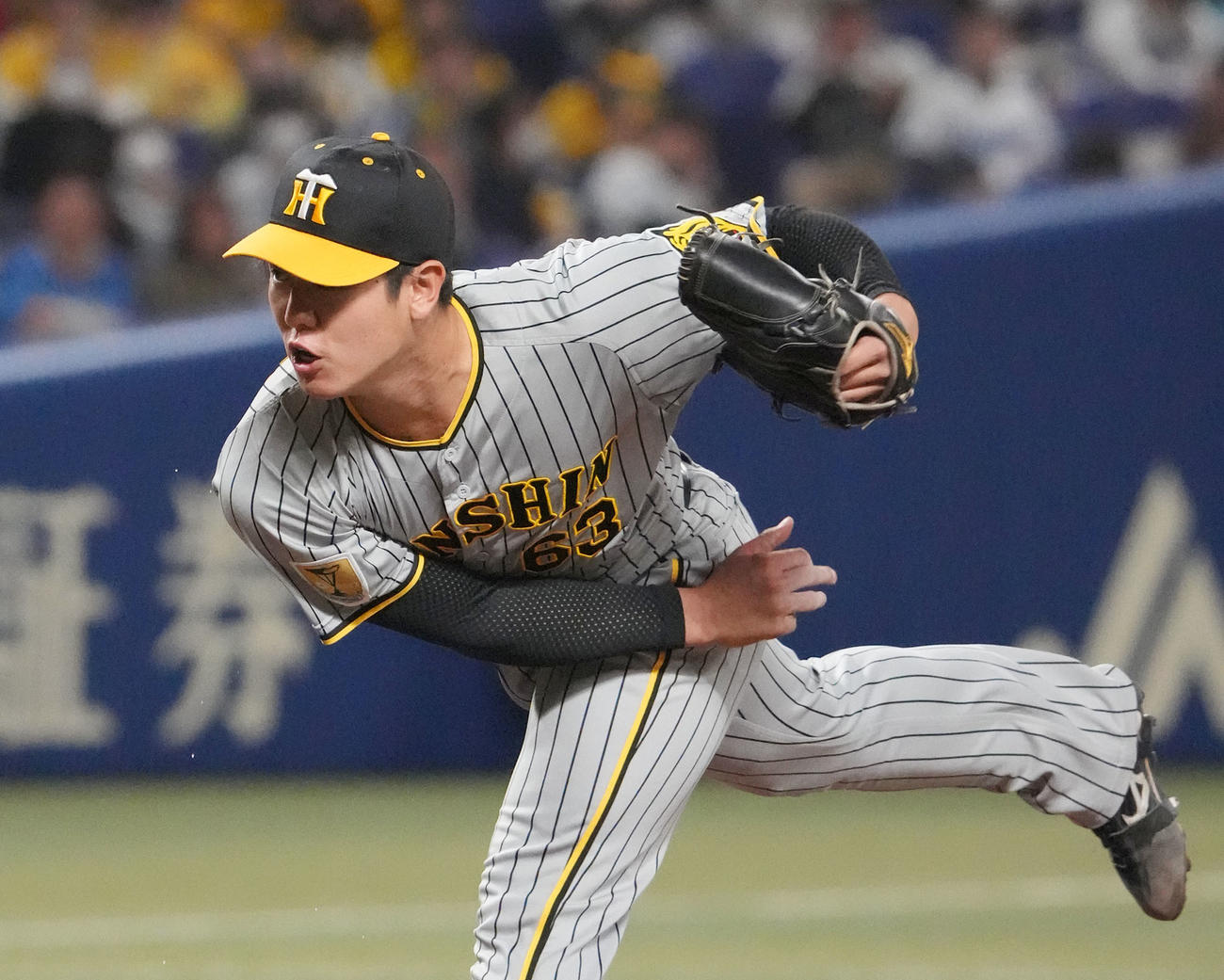 中日対阪神　7回裏、阪神3番手で登板する石黒（撮影・森本幸一）