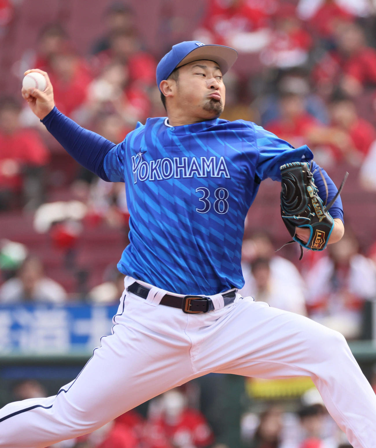 広島対DeNA　先発し力投するDeNA森唯（撮影・加藤孝規）