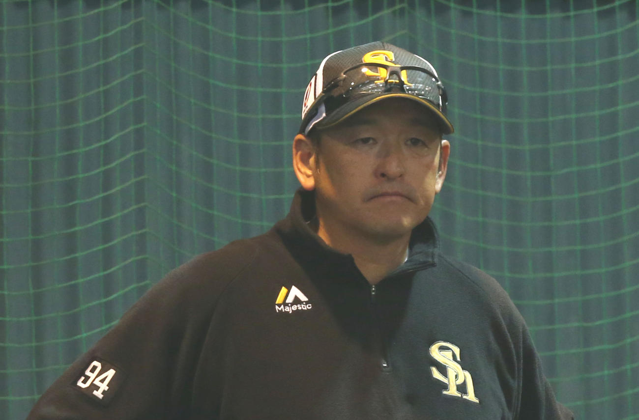 ソフトバンク倉野コーチ（2024年2月21日撮影）