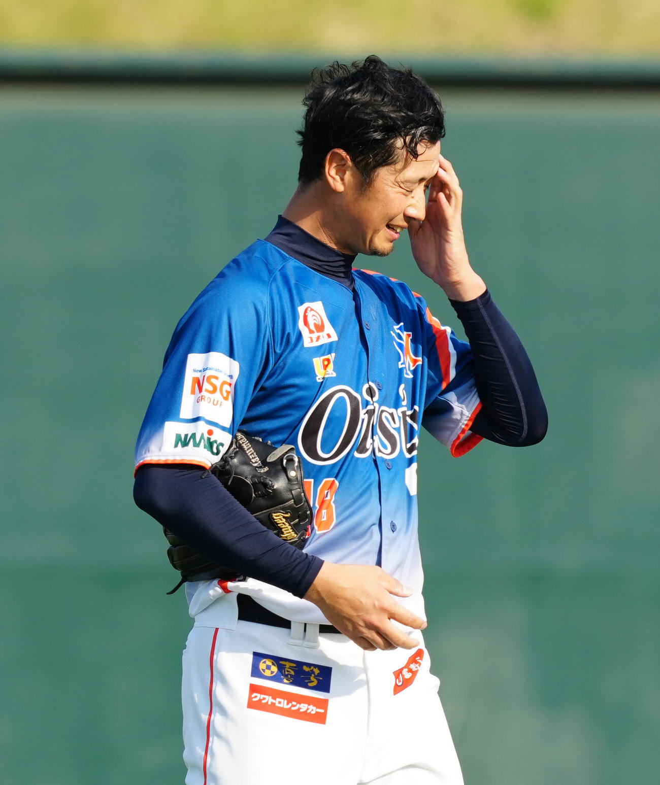 ヤクルト対オイシックス　9回裏ヤクルト2死満塁、鈴木にサヨナラ適時打を浴びた吉田（撮影・江口和貴）