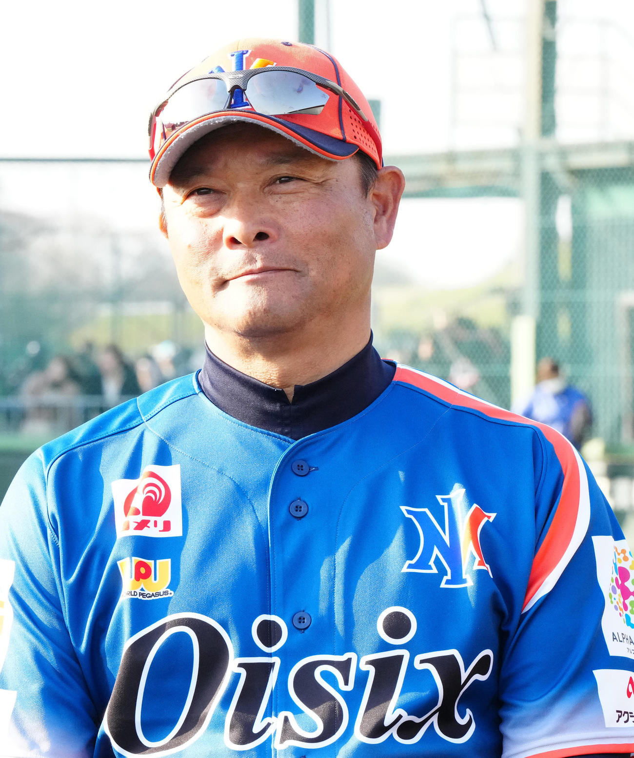 ヤクルト対オイシックス　試合後、取材に応じるオイシックス橋上監督（撮影・江口和貴）