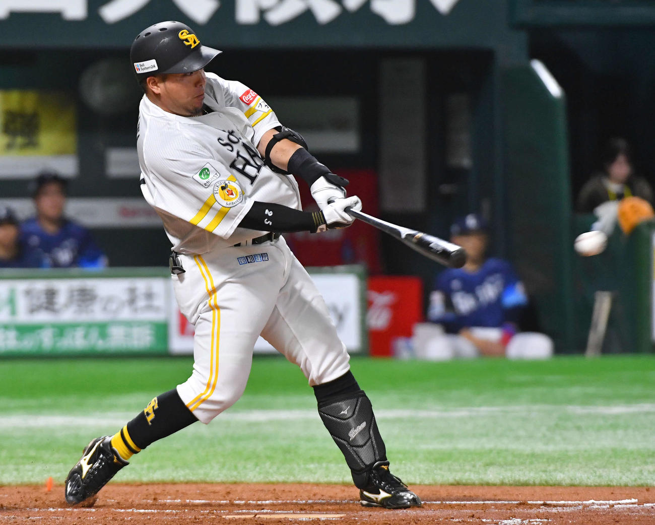 ソフトバンク対西武　1回裏ソフトバンク1死三塁、山川は勝ち越しの左前適時打を放つ（撮影・岩下翔太）