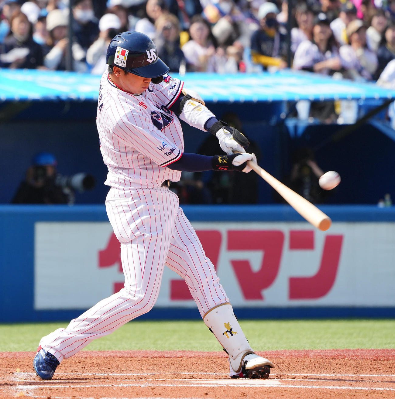 ヤクルト対オリックス　1回裏ヤクルト無死、先制のソロ本塁打を放つ山田（撮影・垰建太）