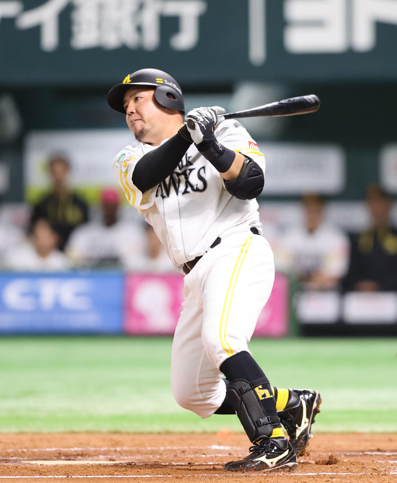 ソフトバンク対西武　1回裏ソフトバンク1死三塁、山川は左前勝ち越し適時打を放つ（撮影・梅根麻紀）
