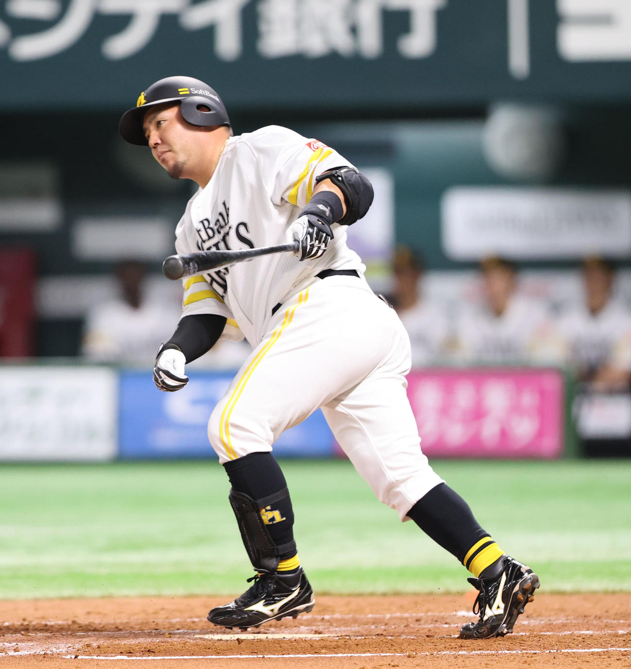 ソフトバンク対西武　1回裏ソフトバンク1死三塁、山川は勝ち越しの左前適時打を放つ（撮影・梅根麻紀）