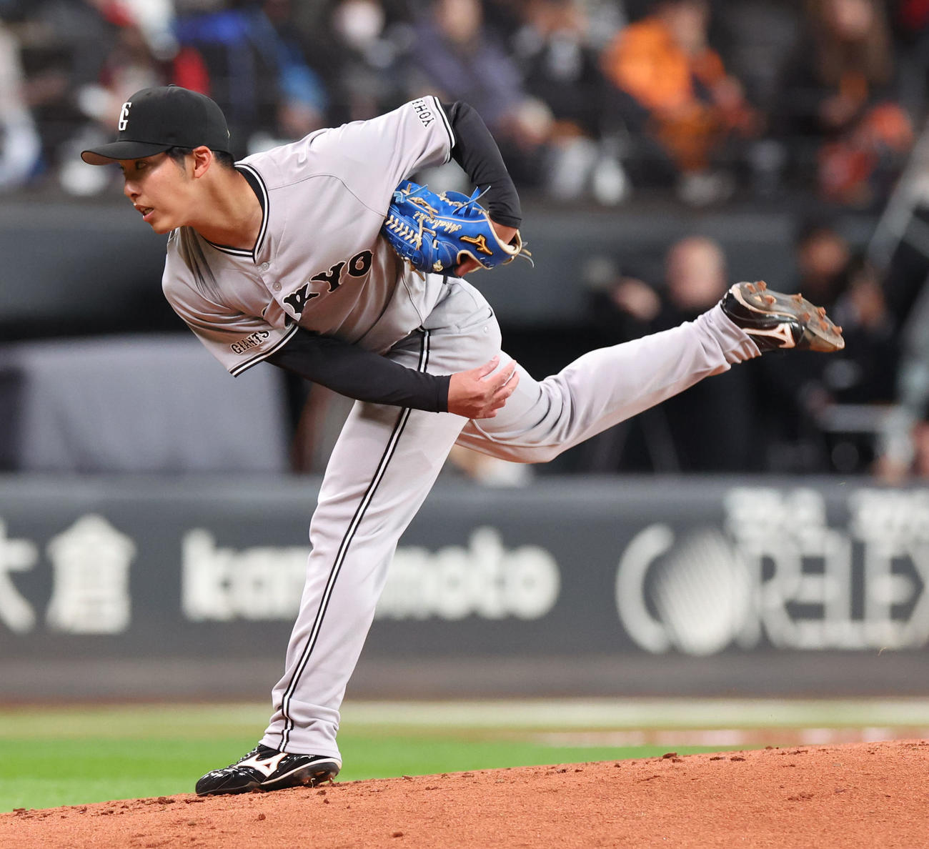 日本ハム対巨人　巨人先発の赤星（撮影・佐藤翔太）