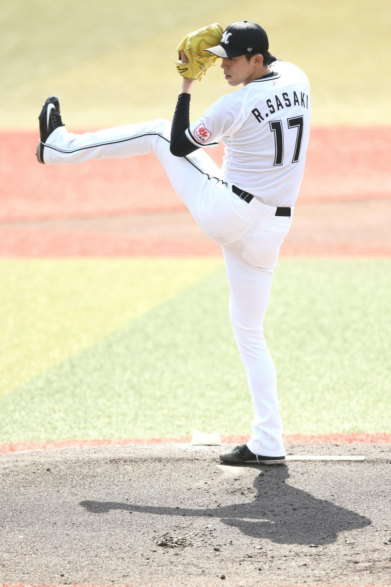 ロッテ対楽天　先発登板するロッテ佐々木（撮影・河田真司）