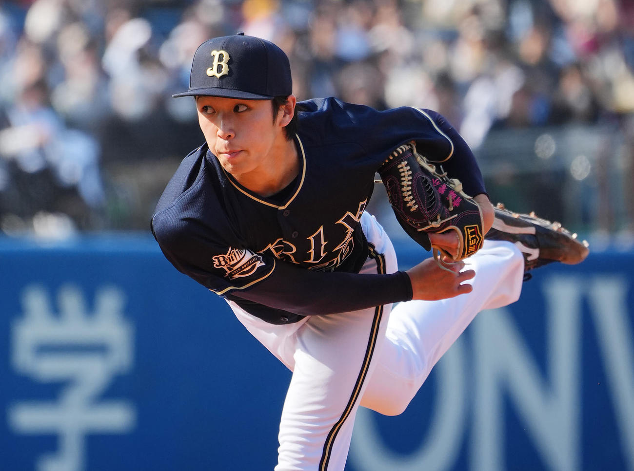ヤクルト対オリックス　オリックス2番手で登板する斎藤（撮影・垰建太）